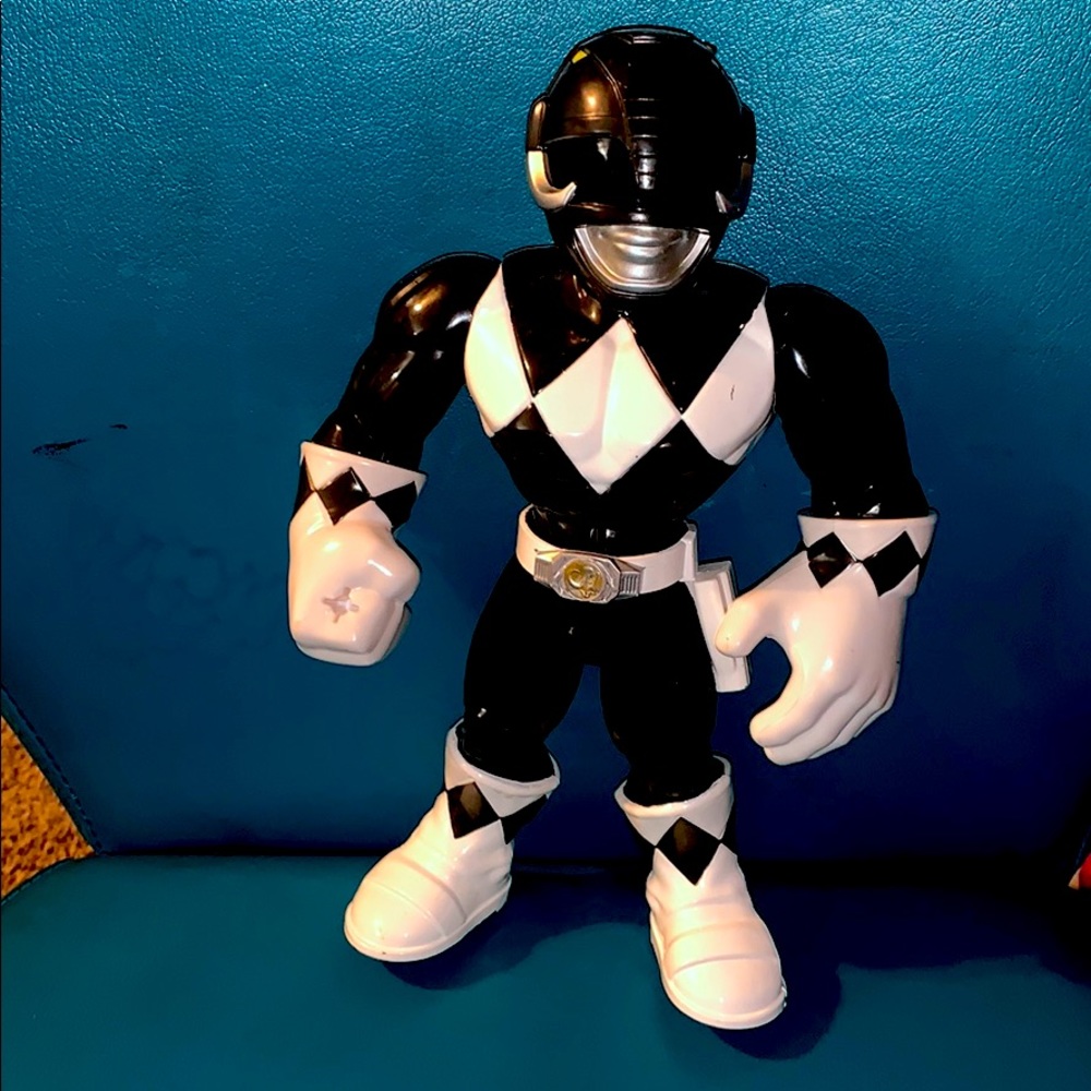Plays look Black Power Ranger